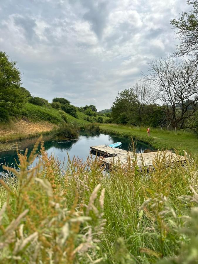 Bracken Yurt At Walnut Farm Glamping Hotel Netherbury Exterior foto